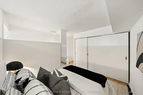 388 Richmond Street W Toronto ON M5V 3P1