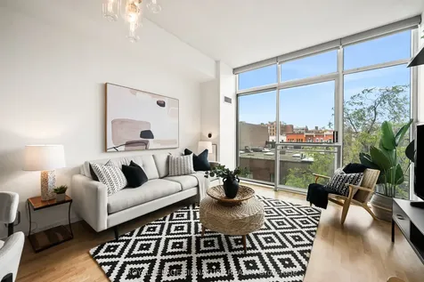 388 Richmond Street W Toronto ON M5V 3P1