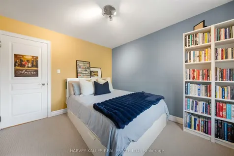 466 Glengarry Avenue Toronto ON M5M 1G1