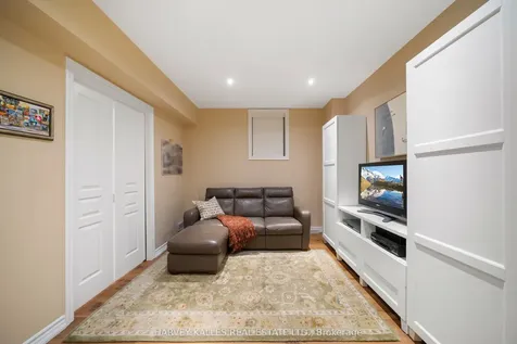 466 Glengarry Avenue Toronto ON M5M 1G1