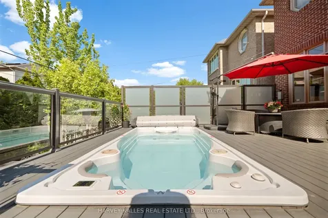 466 Glengarry Avenue Toronto ON M5M 1G1