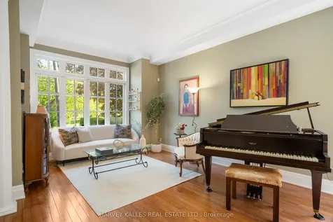 466 Glengarry Avenue Toronto ON M5M 1G1