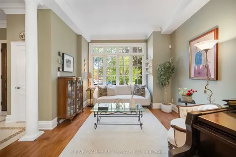 466 Glengarry Avenue Toronto ON M5M 1G1