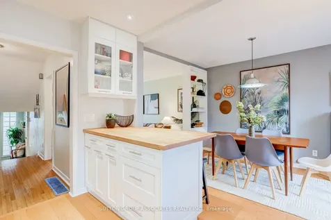 32A Vermont Avenue Toronto ON M6G 1X7