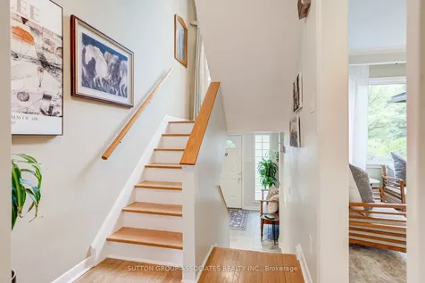 32A Vermont Avenue Toronto ON M6G 1X7