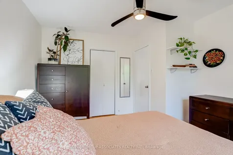 32A Vermont Avenue Toronto ON M6G 1X7