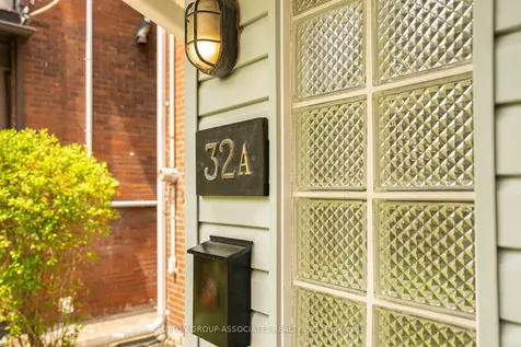 32A Vermont Avenue Toronto ON M6G 1X7