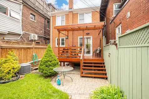 32A Vermont Avenue Toronto ON M6G 1X7