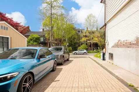 32A Vermont Avenue Toronto ON M6G 1X7