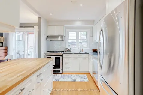 32A Vermont Avenue Toronto ON M6G 1X7