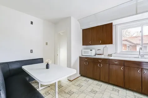 36 Hesketh Court Toronto ON M4A 1M6