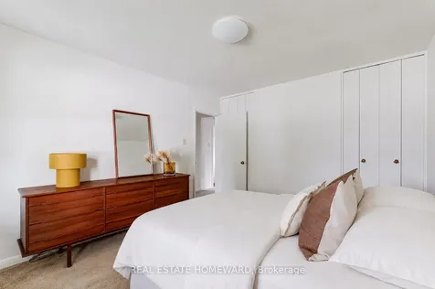 36 Hesketh Court Toronto ON M4A 1M6