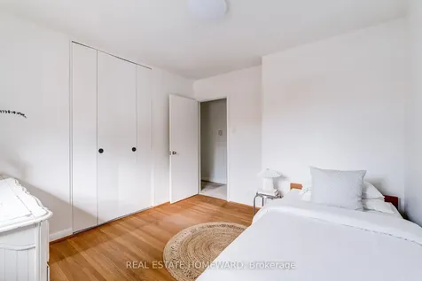 36 Hesketh Court Toronto ON M4A 1M6