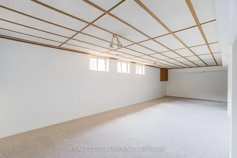 36 Hesketh Court Toronto ON M4A 1M6