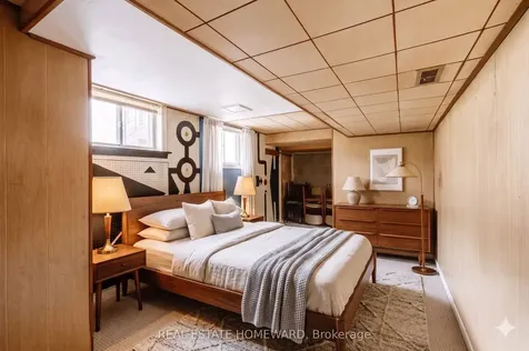 36 Hesketh Court Toronto ON M4A 1M6