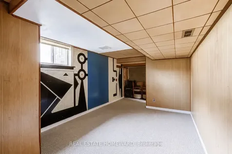 36 Hesketh Court Toronto ON M4A 1M6