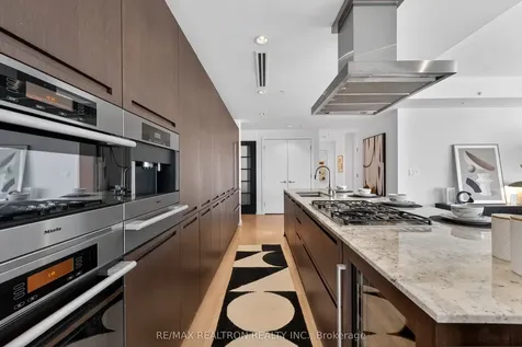180 University Avenue Toronto ON M5H 0A2