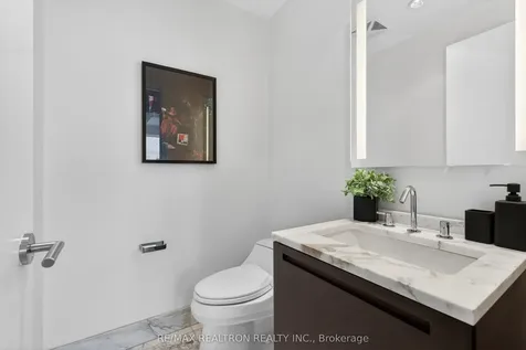 180 University Avenue Toronto ON M5H 0A2