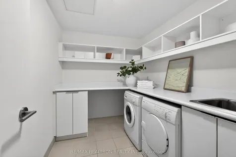 180 University Avenue Toronto ON M5H 0A2