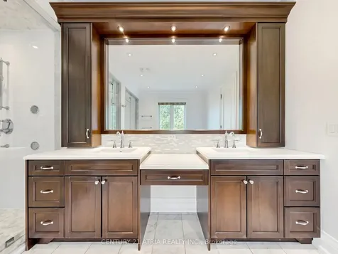111 Byng Avenue Toronto ON M2N 4K5