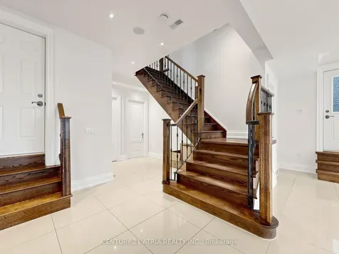 111 Byng Avenue Toronto ON M2N 4K5