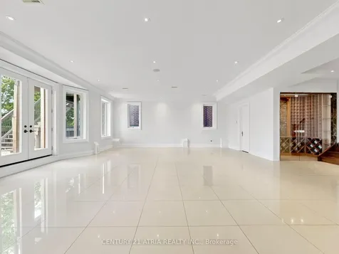 111 Byng Avenue Toronto ON M2N 4K5