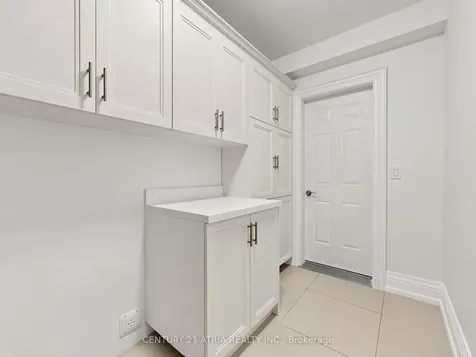 111 Byng Avenue Toronto ON M2N 4K5