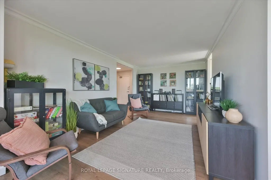 80 Antibes Drive Toronto ON M2R 3N5