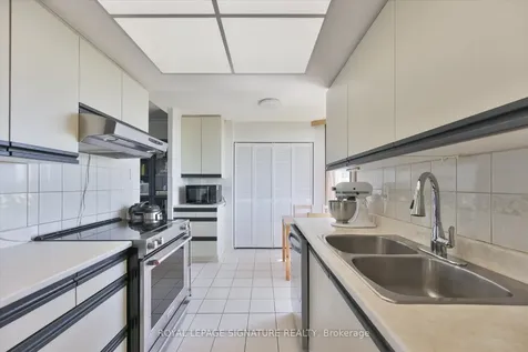 80 Antibes Drive Toronto ON M2R 3N5