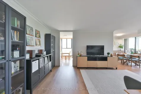 80 Antibes Drive Toronto ON M2R 3N5