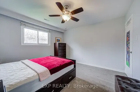 124 Chipwood Crescent Toronto ON M2J 3X7