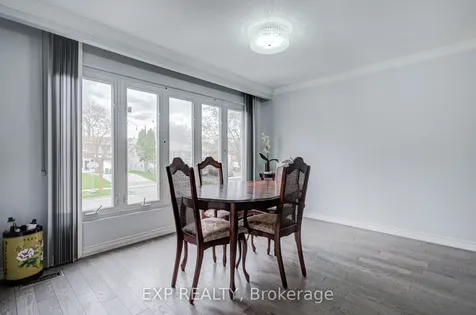 124 Chipwood Crescent Toronto ON M2J 3X7