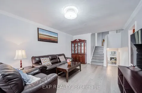 124 Chipwood Crescent Toronto ON M2J 3X7
