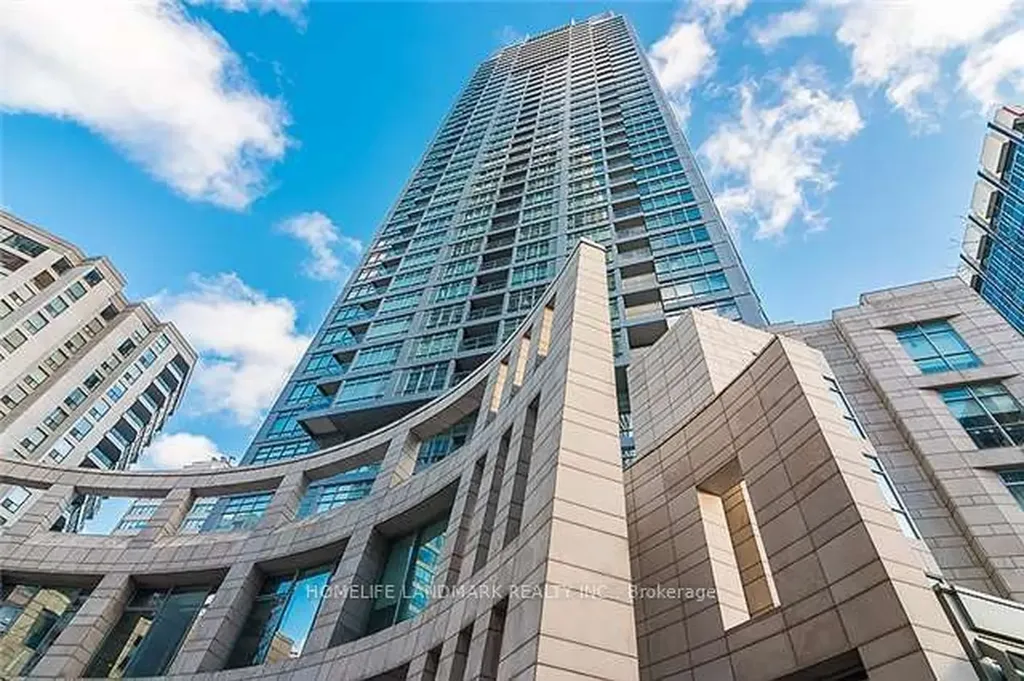 2181 Yonge Street Toronto ON M4S 2B1