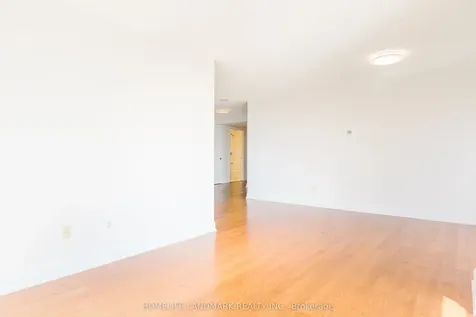 2181 Yonge Street Toronto ON M4S 2B1