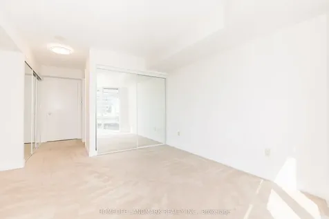 2181 Yonge Street Toronto ON M4S 2B1