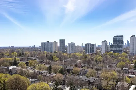 2181 Yonge Street Toronto ON M4S 2B1