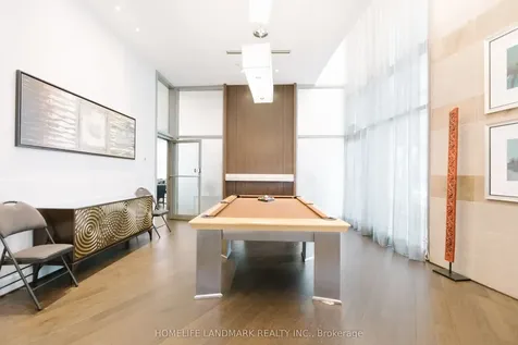2181 Yonge Street Toronto ON M4S 2B1