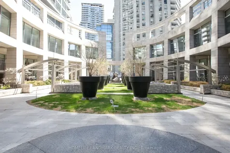 2181 Yonge Street Toronto ON M4S 2B1