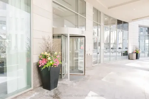 2181 Yonge Street Toronto ON M4S 2B1