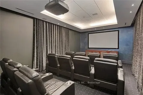 2181 Yonge Street Toronto ON M4S 2B1