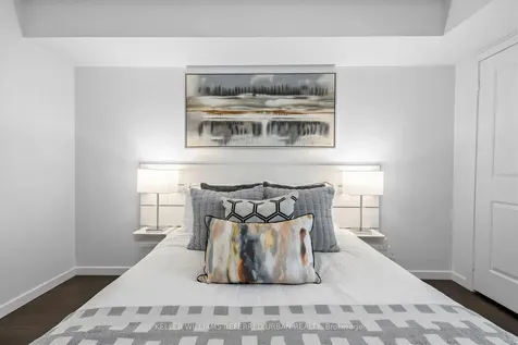 4968 Yonge Street Toronto ON M2N 7G9