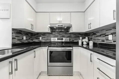 4968 Yonge Street Toronto ON M2N 7G9