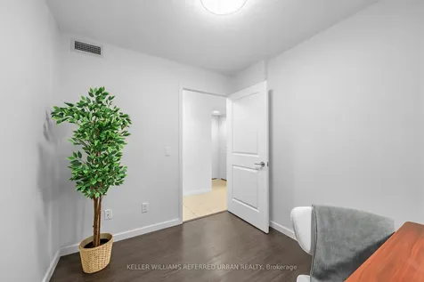 4968 Yonge Street Toronto ON M2N 7G9