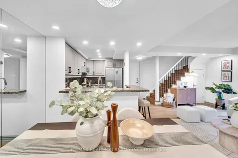 19 Dundonald Street Toronto ON M4Y 1K3