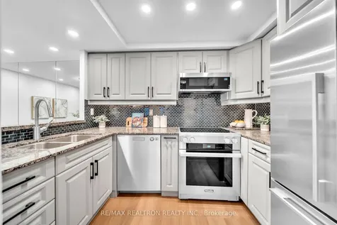 19 Dundonald Street Toronto ON M4Y 1K3