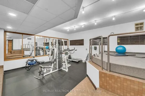 19 Dundonald Street Toronto ON M4Y 1K3