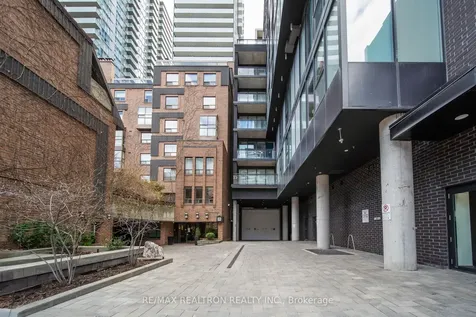 19 Dundonald Street Toronto ON M4Y 1K3