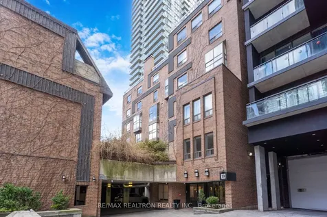 19 Dundonald Street Toronto ON M4Y 1K3