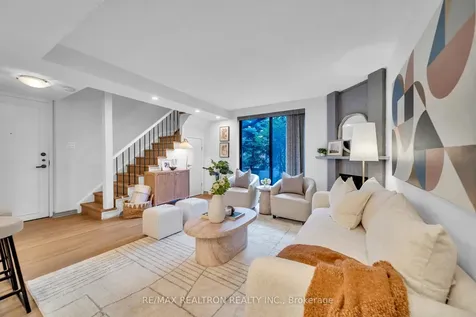 19 Dundonald Street Toronto ON M4Y 1K3